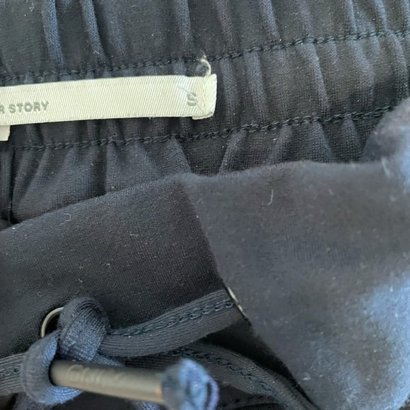 Navy blue high waisted shorts - Picture 3 of 3